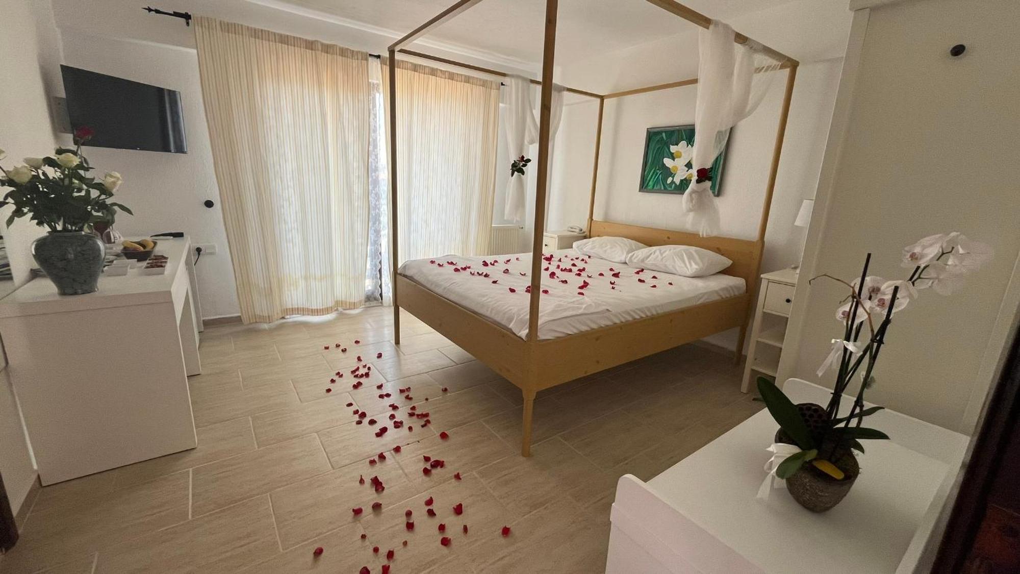 Nergis Hotel Карабурун Екстериор снимка